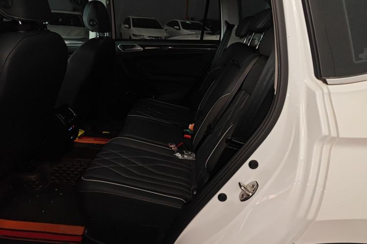Used Volkswagen Tiguan L 2022 330TSI Automatic Two-Wheel Drive Smart Edition Left Rear Seat