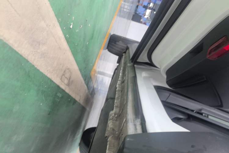 Used Volkswagen Tiguan L 2022 330TSI Automatic Two-Wheel Drive Smart Edition Left Side Sill