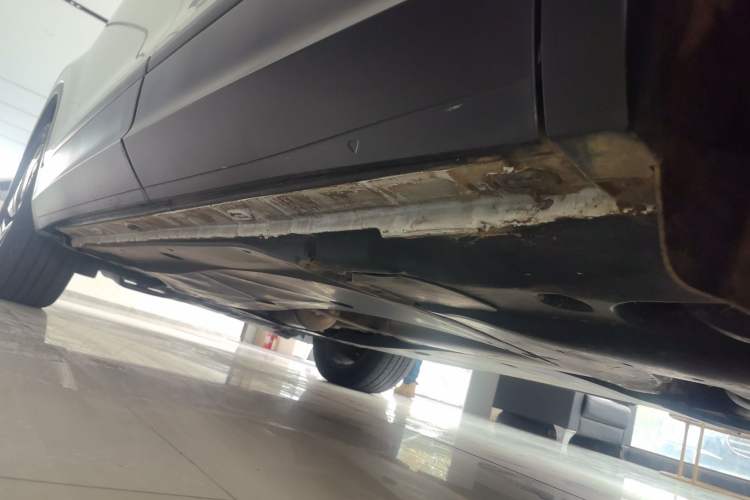 Used Volkswagen Tiguan L 2022 330TSI Automatic Two-Wheel Drive Comfort Edition Left Side Sill