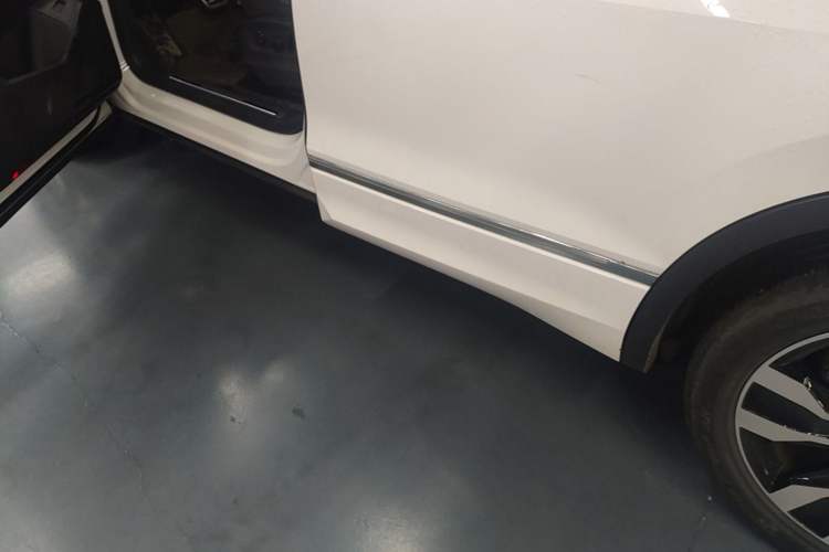 Used Volkswagen Tiguan L 2022 330TSI Automatic Two-Wheel Drive R-Line Enhanced Edition Left Side Sill