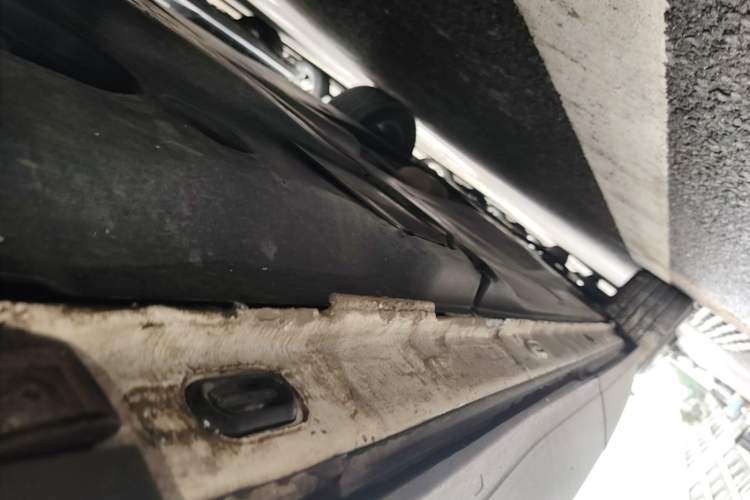 Used Volkswagen Tiguan L 2022 330TSI Automatic Two-Wheel Drive Smart Edition Left Side Sill