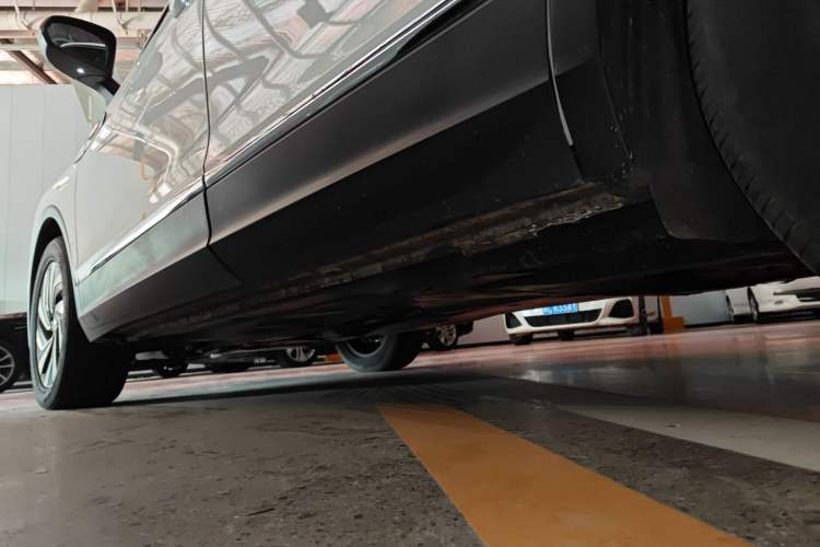Used Volkswagen Tiguan L 2022 330TSI Automatic Two-Wheel Drive Smart Edition Left Side Sill