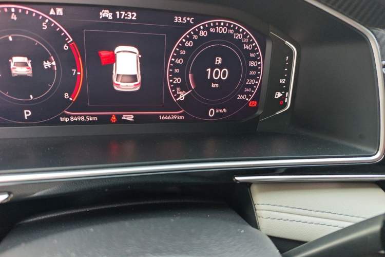 Used Volkswagen Tiguan L 2022 330TSI Automatic Two-Wheel Drive R-Line Enhanced Edition Odometer Close Up