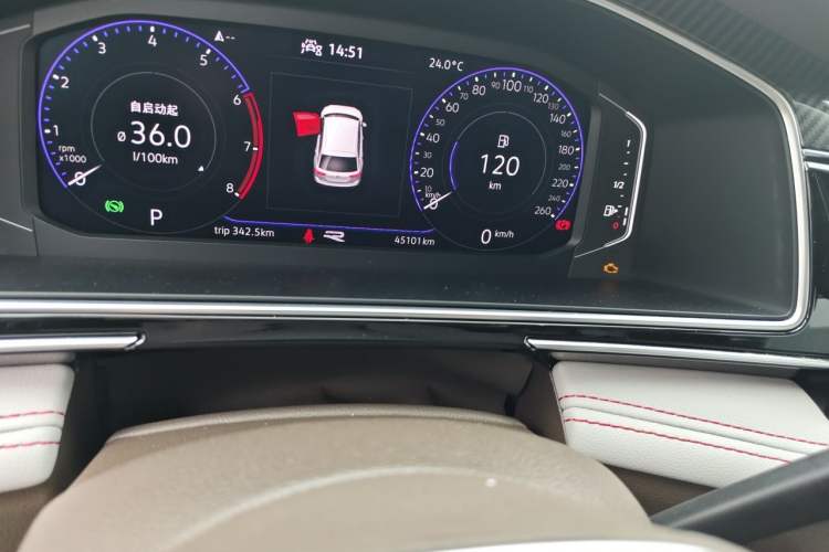 Used Volkswagen Tiguan L 2022 330TSI Automatic Two-Wheel Drive R-Line Flagship Edition Odometer Close Up