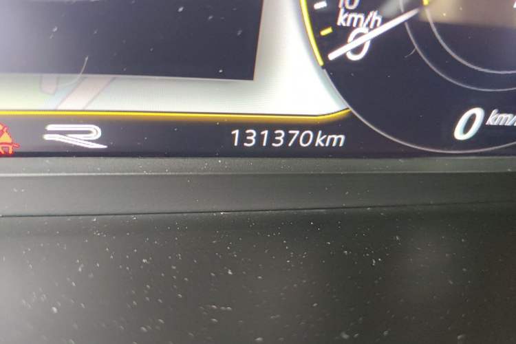 Used Volkswagen Tiguan L 2022 330TSI Automatic Two-Wheel Drive R-Line Enhanced Edition Odometer Close Up