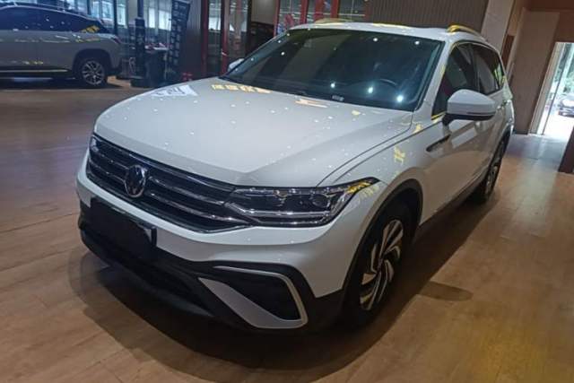 Ojetý Volkswagen Tiguan L 2022 330TSI Automatic Two-Wheel Drive Smart Edition