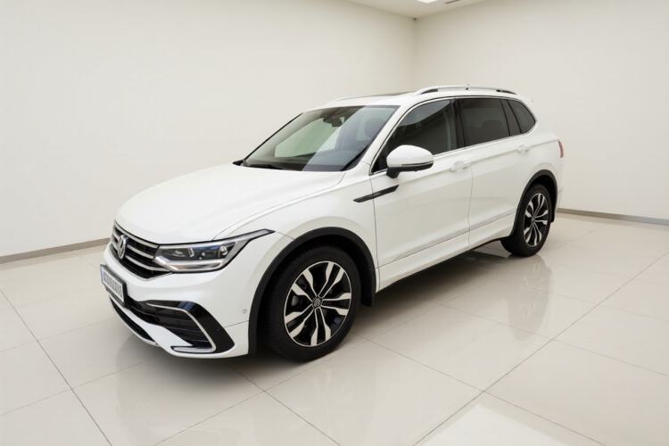 Volkswagen Tiguan L 2022 330TSI Automatic Two-Wheel Drive R-Line Enhanced Edition de segunda mano Guazi used car, China used car export, Used car for sale, Used  cars, Cheapest cars for sale