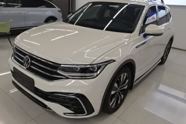 Ojetý Volkswagen Tiguan L 2022 330TSI Automatic Two-Wheel Drive R-Line Enhanced Edition
