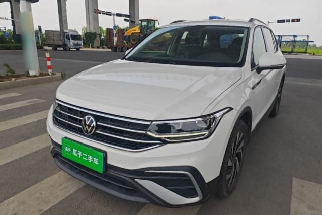 Ojetý Volkswagen Tiguan L 2022 330TSI Automatic Two-Wheel Drive Comfort Edition