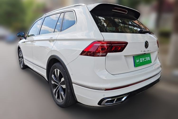 Used Volkswagen Tiguan L 2022 330TSI Automatic Two-Wheel Drive R-Line Enhanced Edition Rear Left 45 Deg