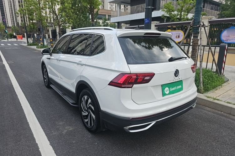 Used Volkswagen Tiguan L 2022 330TSI Automatic Two-Wheel Drive Smart Edition Rear Left 45 Deg