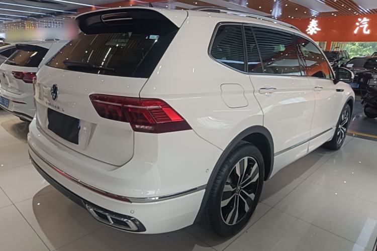 Used Volkswagen Tiguan L 2022 330TSI Automatic Two-Wheel Drive R-Line Enhanced Edition Rear Right 45 Deg