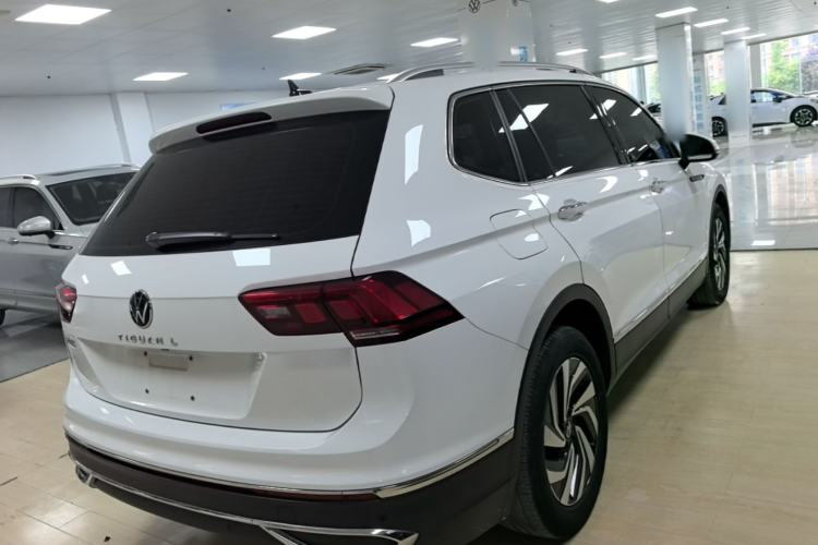 Used Volkswagen Tiguan L 2022 330TSI Automatic Two-Wheel Drive Smart Edition Rear Right 45 Deg