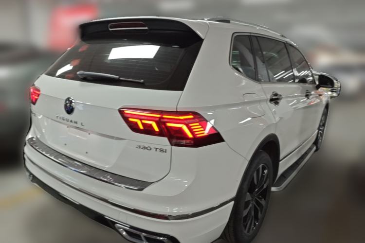 Used Volkswagen Tiguan L 2022 330TSI Automatic Two-Wheel Drive R-Line Enhanced Edition Rear Right 45 Deg