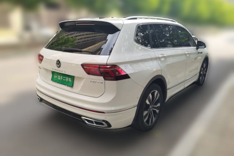 Used Volkswagen Tiguan L 2022 330TSI Automatic Two-Wheel Drive R-Line Enhanced Edition Rear Right 45 Deg