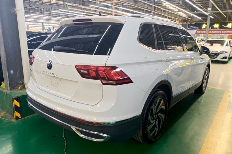 Used Volkswagen Tiguan L 2022 330TSI Automatic Two-Wheel Drive Smart Edition Rear Right 45 Deg
