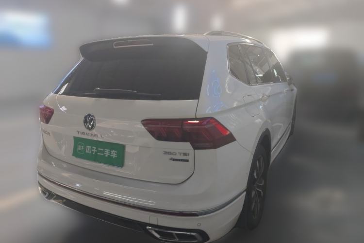 Used Volkswagen Tiguan L 2022 380TSI Automatic All-Wheel Drive R-Line Enhanced Comfort 7-Seater Rear Right 45 Deg