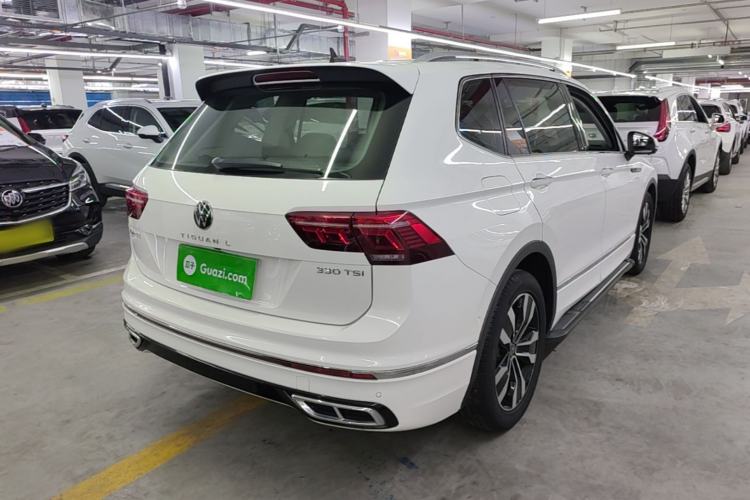 Used Volkswagen Tiguan L 2022 330TSI Automatic Two-Wheel Drive R-Line Enhanced Edition Rear Right 45 Deg
