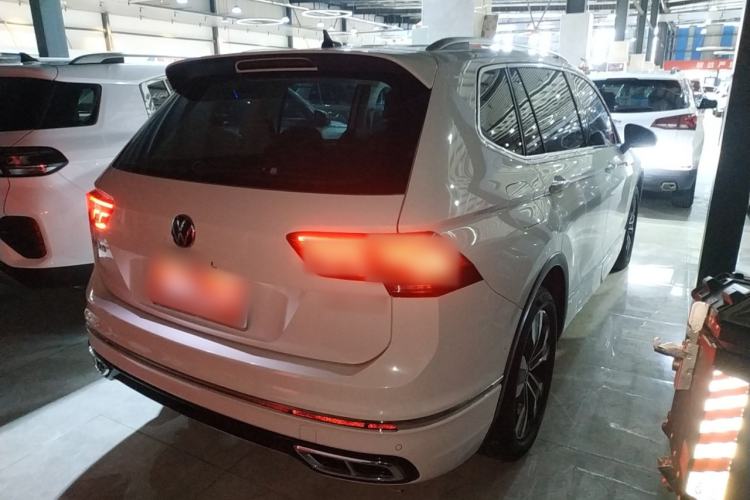 Used Volkswagen Tiguan L 2022 330TSI Automatic Two-Wheel Drive R-Line Enhanced Edition Rear Right 45 Deg