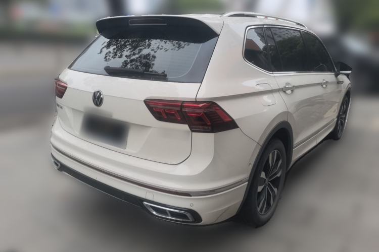 Used Volkswagen Tiguan L 2022 330TSI Automatic Two-Wheel Drive R-Line Enhanced Edition Rear Right 45 Deg