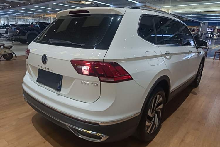 Used Volkswagen Tiguan L 2022 330TSI Automatic Two-Wheel Drive Smart Edition Rear Right 45 Deg
