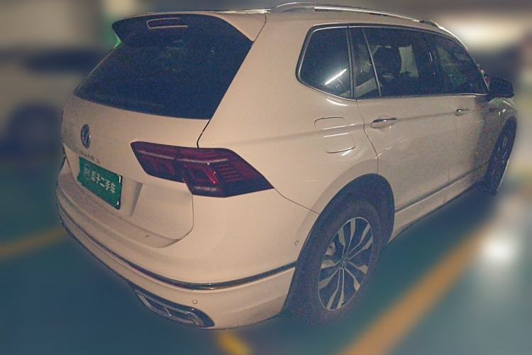 Used Volkswagen Tiguan L 2022 330TSI Automatic Two-Wheel Drive R-Line Enhanced Edition Rear Right 45 Deg