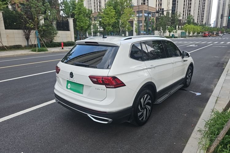 Used Volkswagen Tiguan L 2022 330TSI Automatic Two-Wheel Drive Smart Edition Rear Right 45 Deg