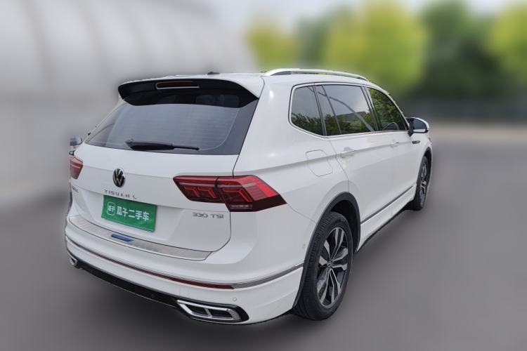 Used Volkswagen Tiguan L 2022 330TSI Automatic Two-Wheel Drive R-Line Enhanced Edition Rear Right 45 Deg