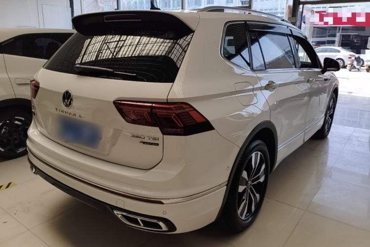 Used Volkswagen Tiguan L 2022 380TSI Automatic All-Wheel Drive R-Line Enhanced Comfort 7-Seater Rear Right 45 Deg
