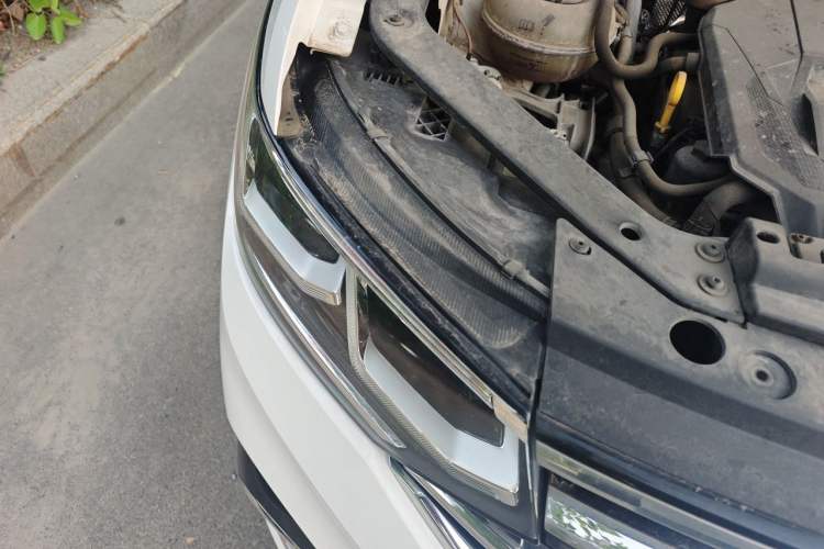Used Volkswagen Tiguan L 2022 330TSI Automatic Two-Wheel Drive R-Line Flagship Edition Right Front Headlight