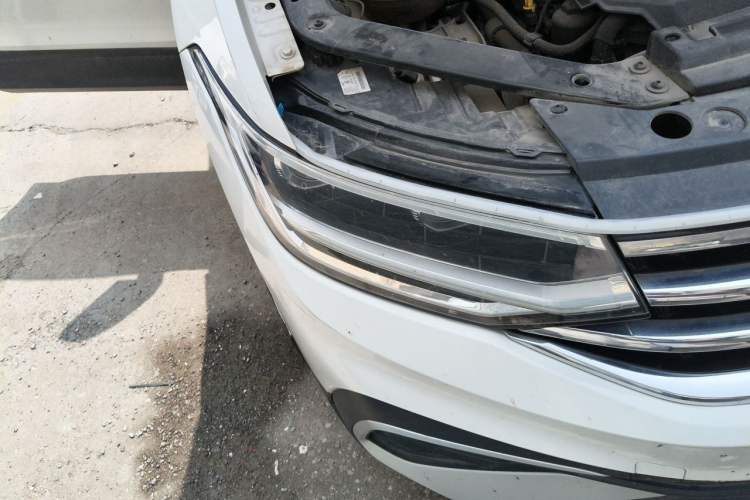 Used Volkswagen Tiguan L 2022 330TSI Automatic Two-Wheel Drive Comfort Edition Right Front Headlight