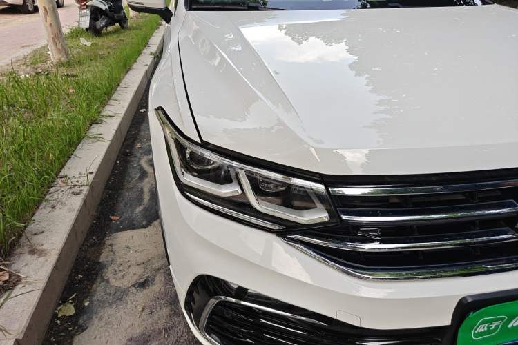 Used Volkswagen Tiguan L 2022 330TSI Automatic Two-Wheel Drive R-Line Flagship Edition Right Front Headlight