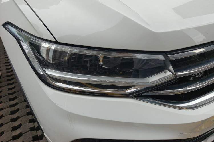 Used Volkswagen Tiguan L 2022 330TSI Automatic Two-Wheel Drive R-Line Enhanced Edition Right Front Headlight