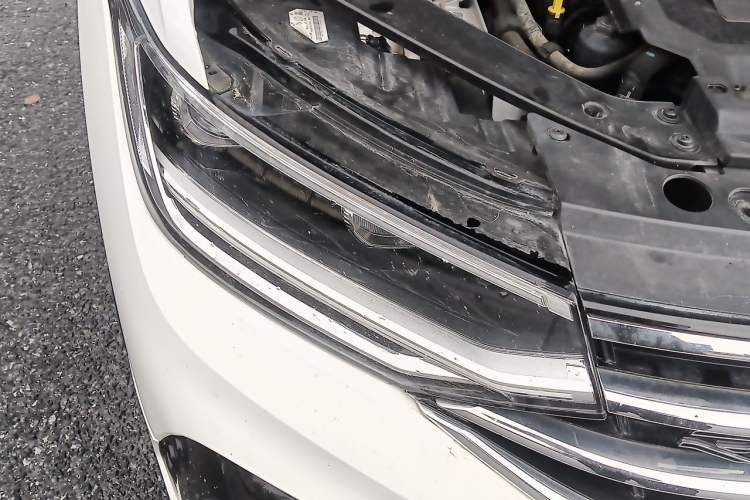 Used Volkswagen Tiguan L 2022 330TSI Automatic Two-Wheel Drive R-Line Enhanced Edition Right Front Headlight