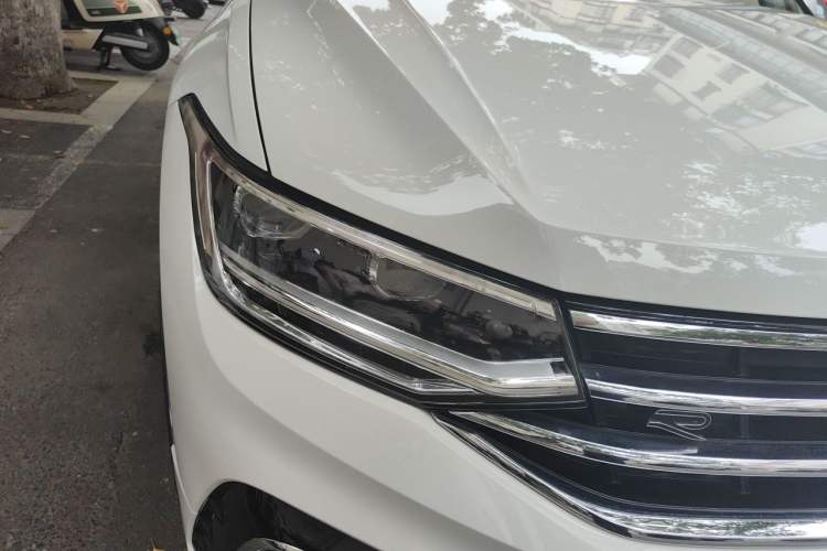 Used Volkswagen Tiguan L 2022 330TSI Automatic Two-Wheel Drive R-Line Enhanced Edition Right Front Headlight