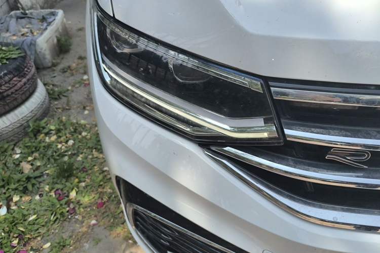 Used Volkswagen Tiguan L 2022 330TSI Automatic Two-Wheel Drive R-Line Enhanced Edition Right Front Headlight