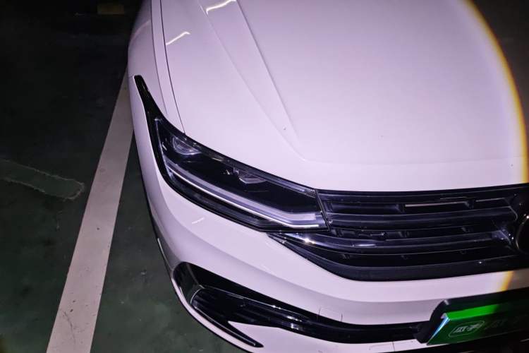 Used Volkswagen Tiguan L 2022 330TSI Automatic Two-Wheel Drive R-Line Enhanced Edition Right Front Headlight