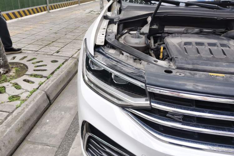 Used Volkswagen Tiguan L 2022 330TSI Automatic Two-Wheel Drive R-Line Enhanced Edition Right Front Headlight