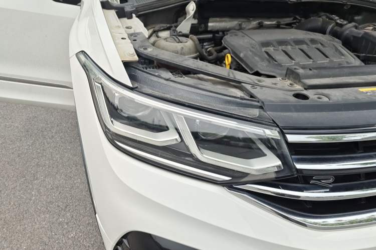 Used Volkswagen Tiguan L 2022 330TSI Automatic Two-Wheel Drive R-Line Flagship Edition Right Front Headlight