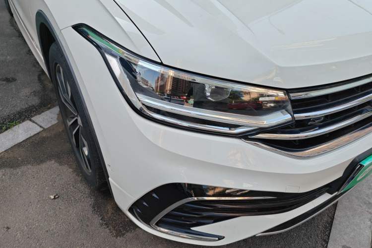 Used Volkswagen Tiguan L 2022 330TSI Automatic Two-Wheel Drive R-Line Enhanced Edition Right Front Headlight