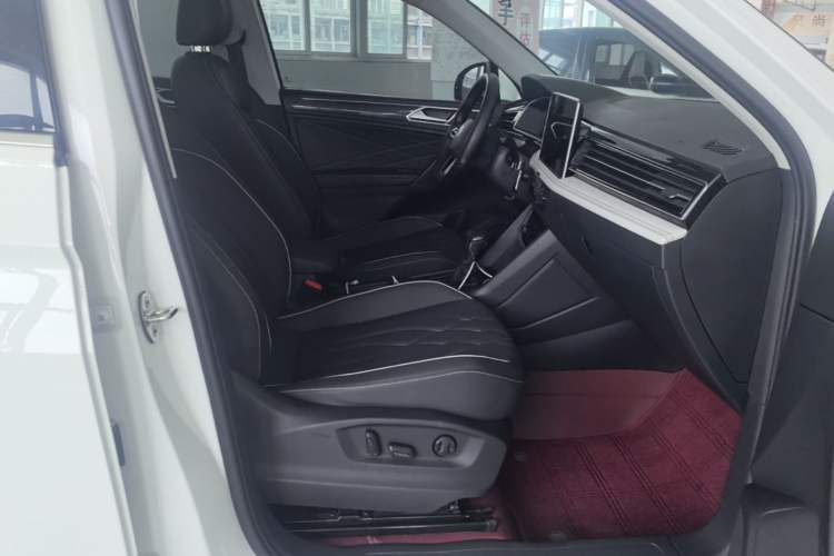 Used Volkswagen Tiguan L 2022 330TSI Automatic Two-Wheel Drive Smart Edition Right Front Seat