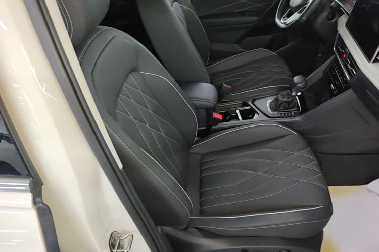 Used Volkswagen Tiguan L 2022 330TSI Automatic Two-Wheel Drive R-Line Enhanced Edition Right Front Seat