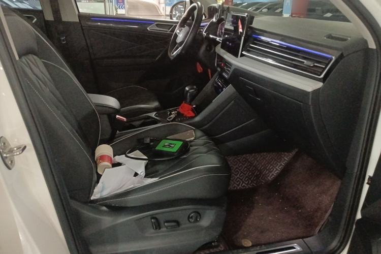 Used Volkswagen Tiguan L 2022 330TSI Automatic Two-Wheel Drive R-Line Enhanced Edition Right Front Seat