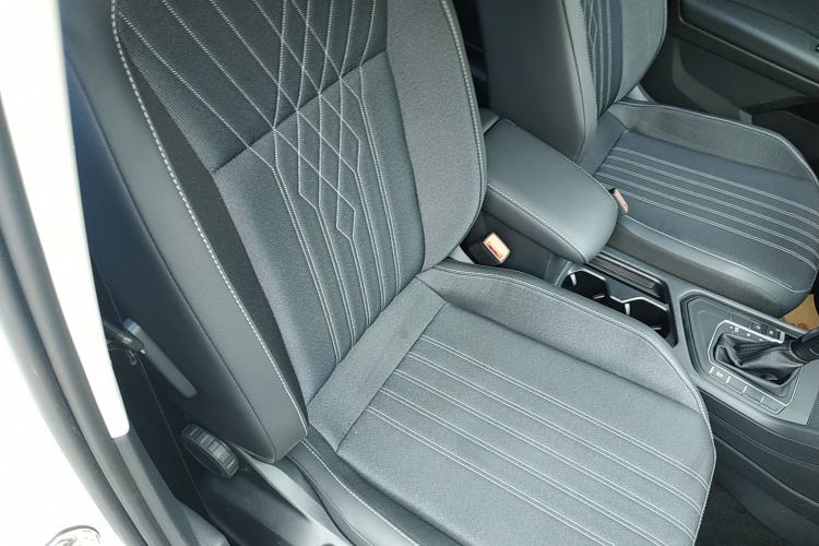 Used Volkswagen Tiguan L 2022 330TSI Automatic Two-Wheel Drive Comfort Edition Right Front Seat