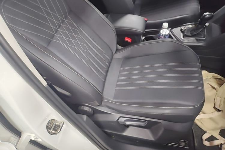 Used Volkswagen Tiguan L 2022 330TSI Automatic Two-Wheel Drive Comfort Edition Right Front Seat