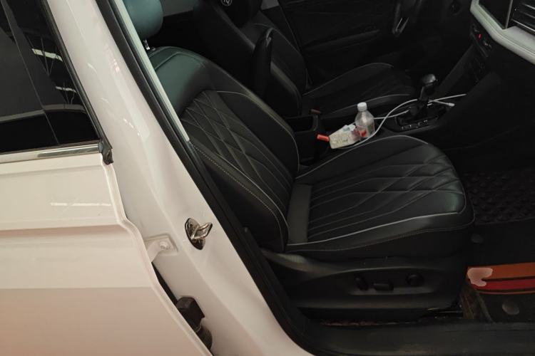 Used Volkswagen Tiguan L 2022 330TSI Automatic Two-Wheel Drive Smart Edition Right Front Seat
