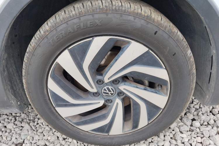 Used Volkswagen Tiguan L 2022 330TSI Automatic Two-Wheel Drive Comfort Edition Right Front Wheel Hub