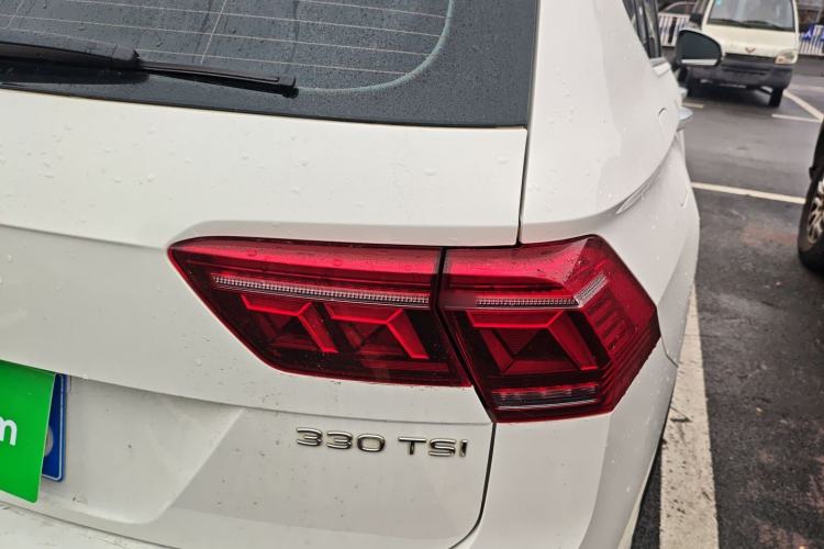 Used Volkswagen Tiguan L 2022 330TSI Automatic Two-Wheel Drive R-Line Enhanced Edition Right Rear Taillight