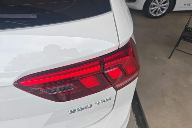 Used Volkswagen Tiguan L 2022 330TSI Automatic Two-Wheel Drive Smart Edition Right Rear Taillight