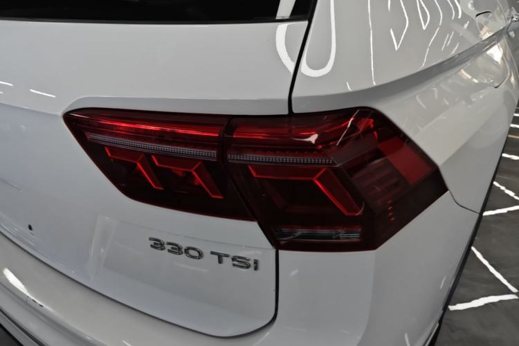 Used Volkswagen Tiguan L 2022 330TSI Automatic Two-Wheel Drive R-Line Enhanced Edition Right Rear Taillight